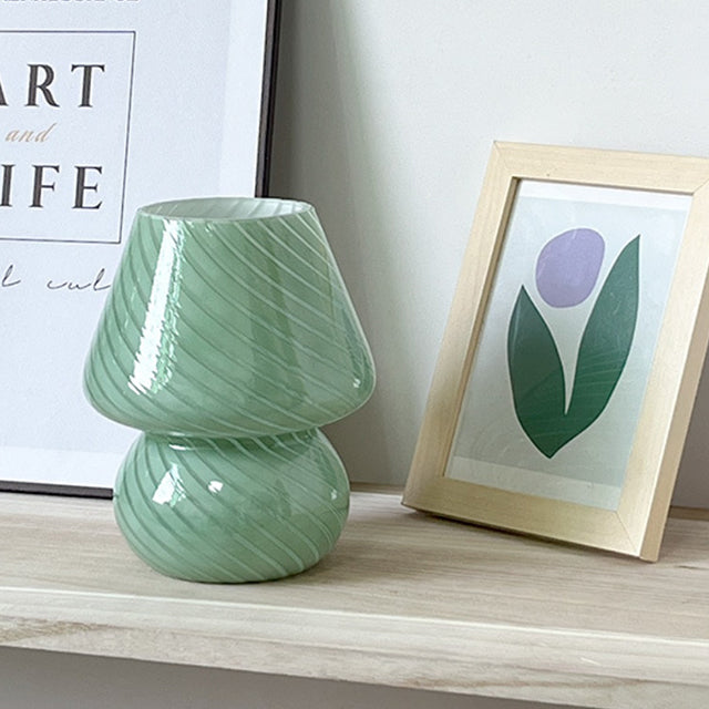 Lisslune | LED Desk Lamp in Mushroom Shape made of Glass