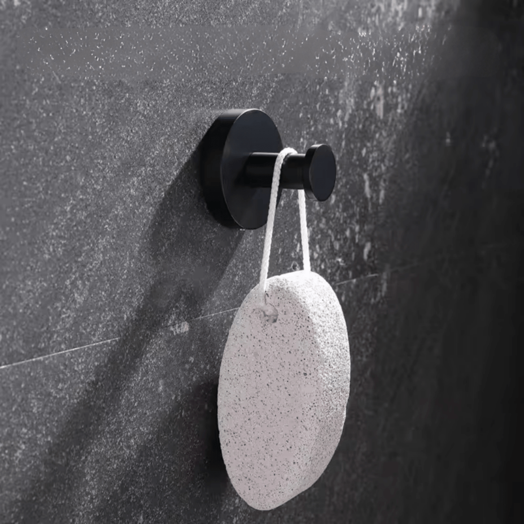 Lisslune | GRIPLOCK – Reusable Vacuum Hooks for Space Optimization