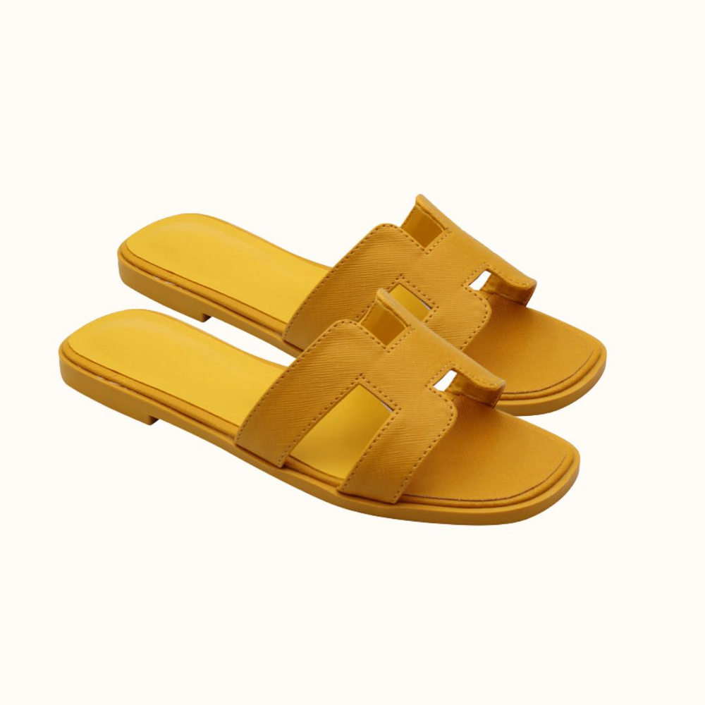 Lisslune | H - Slippers | Soft, comfortable and trendy