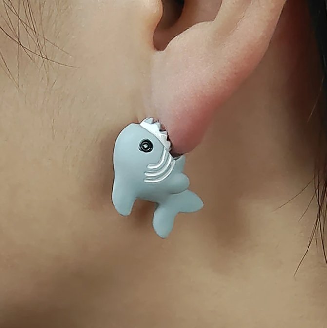 Lisslune | Cute Biting Animal Earrings (1 Pair)