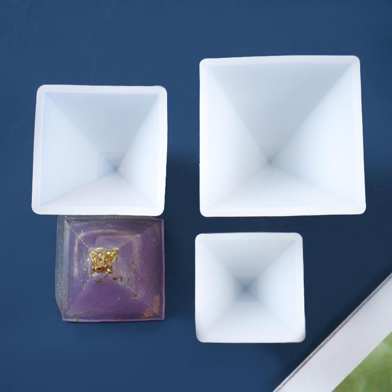 Lisslune | Artisan Pyramid Candle Making Set - DIY Aromatherapy Wax Candle Kit