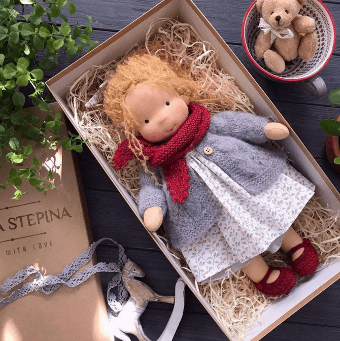 Lisslune | Handcrafted Waldorf Cuddle Doll – Poppi