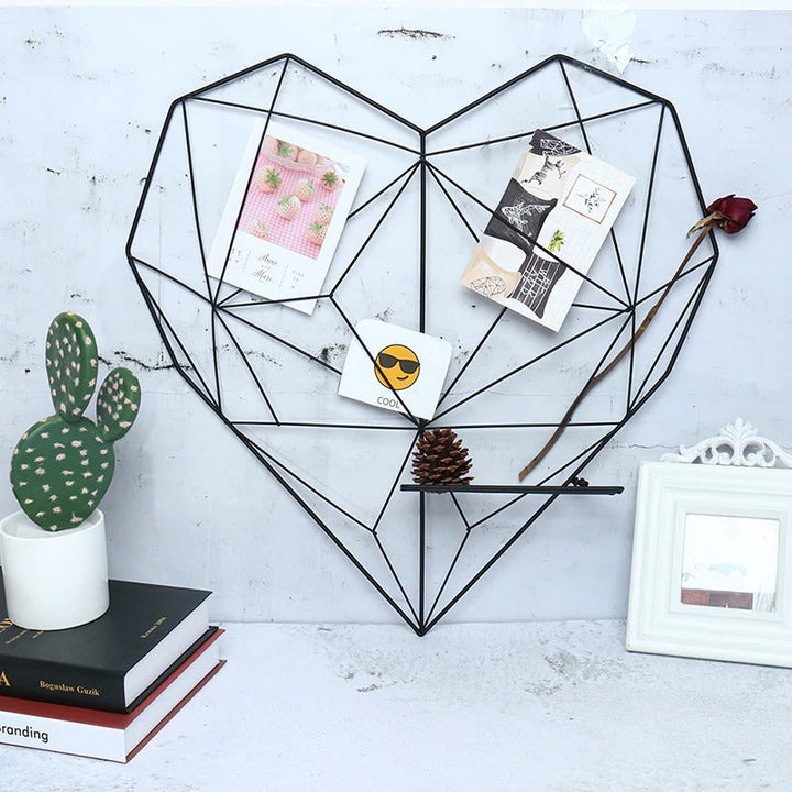Lisslune | Heart Wire Photo Display
