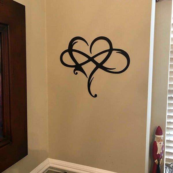 Lisslune | InfinityHeart Wall Decor – Iron Wall Sculpture with Symbol of Eternal Love