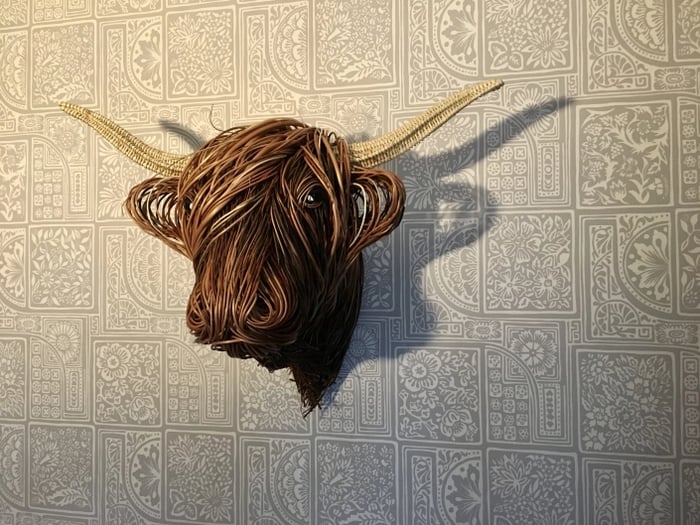Lisslune | HighlandCharm – Rustic Cow Head Wall Decoration for a Unique Home
