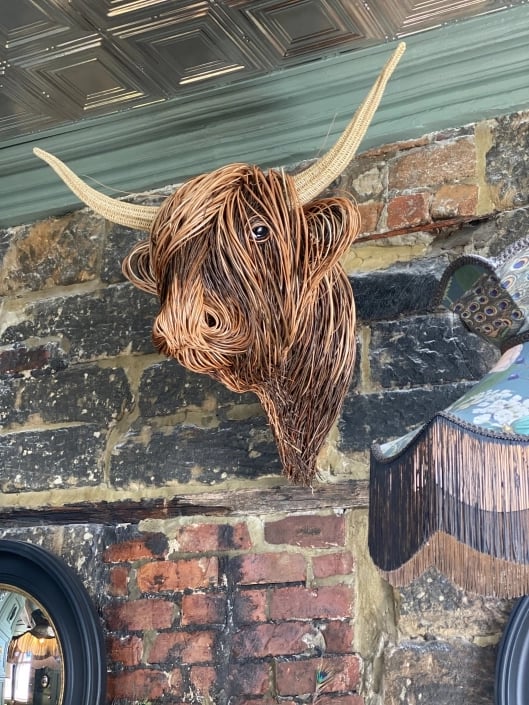 Lisslune | HighlandCharm – Rustic Cow Head Wall Decoration for a Unique Home