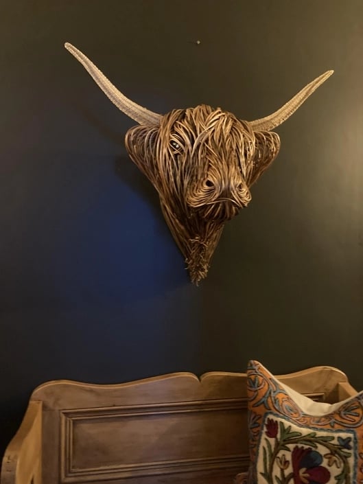 Lisslune | HighlandCharm – Rustic Cow Head Wall Decoration for a Unique Home