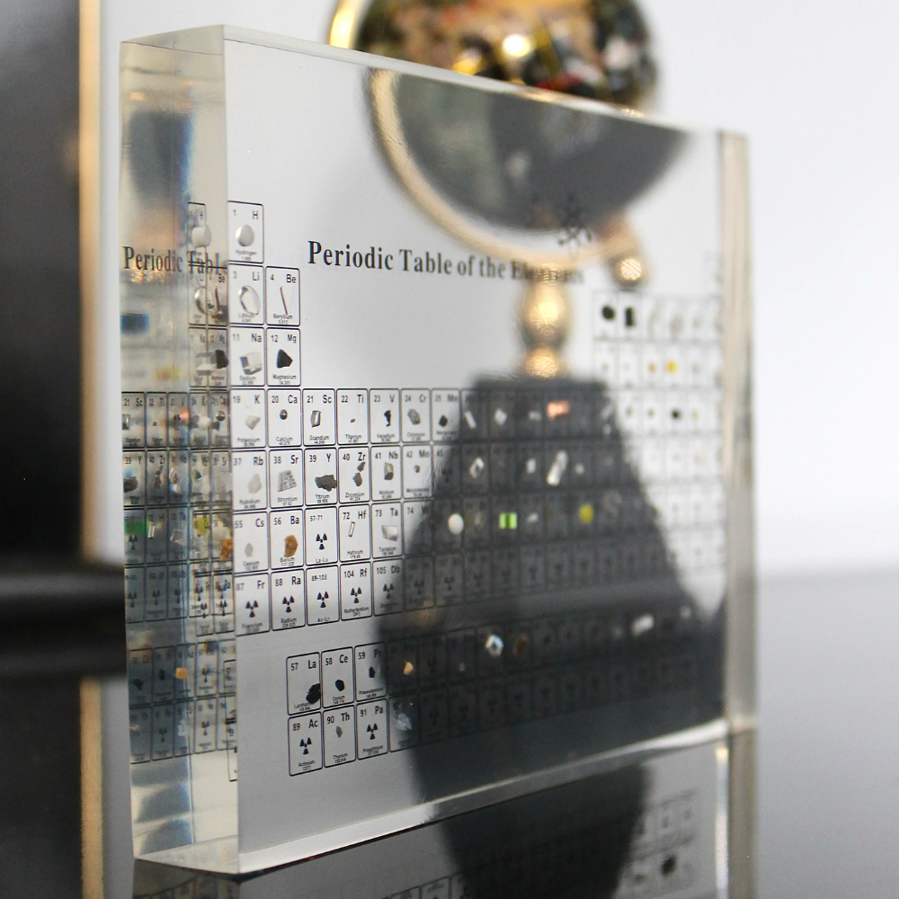 Lisslune | Illuminated Periodic Table with Real Elements - Elementa