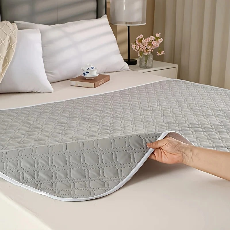 Lisslune | Washable Incontinence Bed Protector