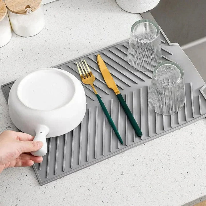Lisslune | Silicone Dish Drying Mat with Drain Design
