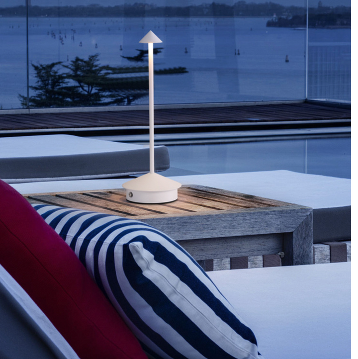 Lisslune | ZenLume | Minimalistic waterproof and dimmable wireless LED table lamp