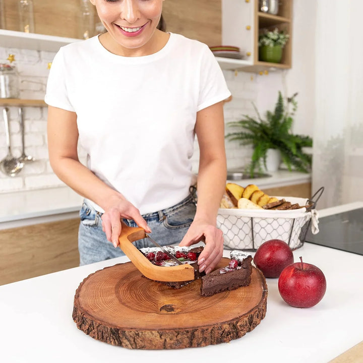 Lisslune | Bread knife made of wood with non-slip cutting aid