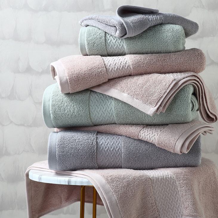 Lisslune | 100% Egyptian Cotton Bath Towel 70x140cm - grey