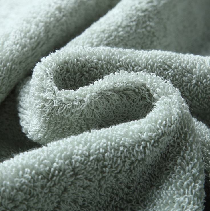 Lisslune | 100% Egyptian Cotton Bath Towel 70x140cm - grey