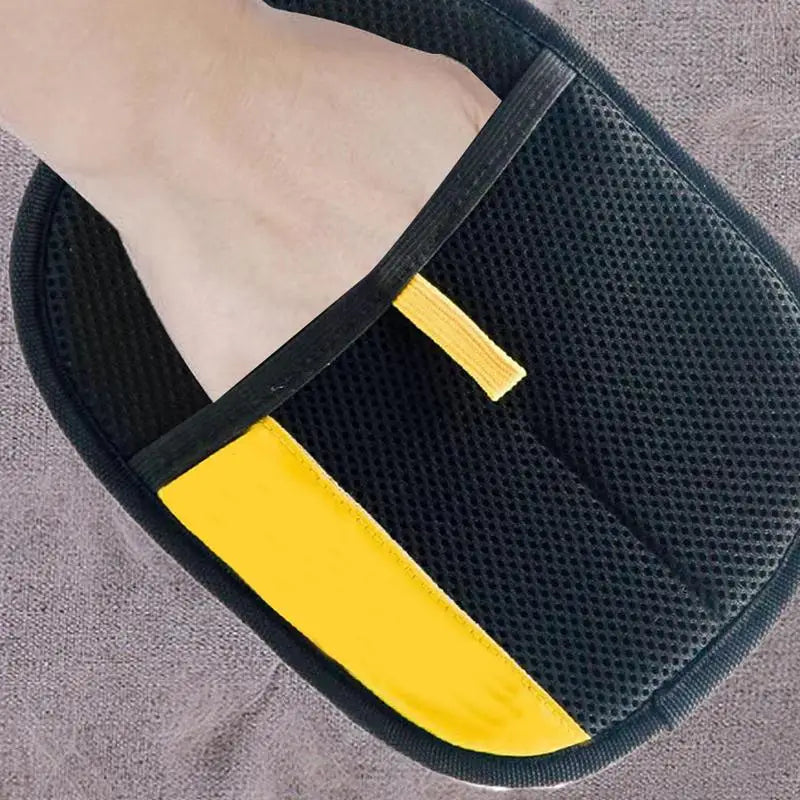 Lisslune | PurrBrush Grooming Glove – Hair-Free Pet Care and Massage Moment
