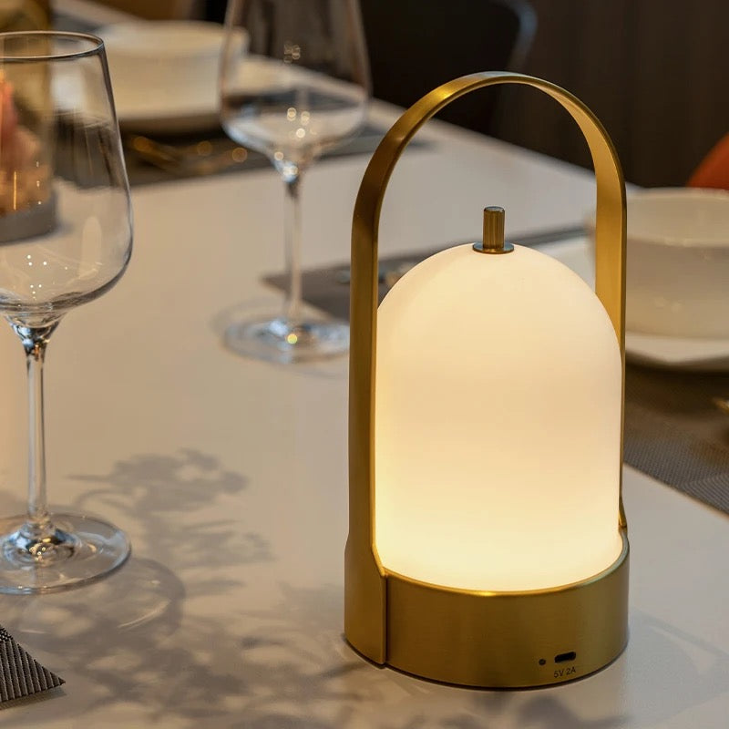 Lisslune | Lucenza | Premium LED table lamp made of brass