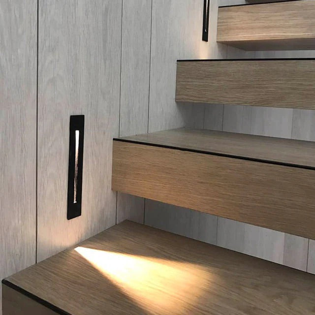 Lisslune | StepGlow LED staircase lamp – Elegant and safe indoor lighting