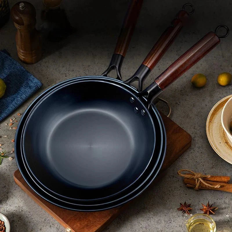 Lisslune | ForgeVerra Premium Cast Iron Skillet | Non-stick cast iron frying pan for healthy, even cooking