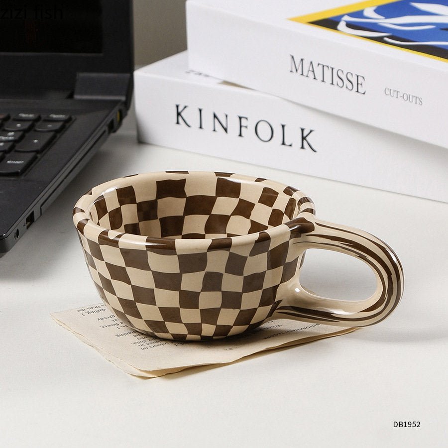 Lisslune | Irregular checkered ceramic mug