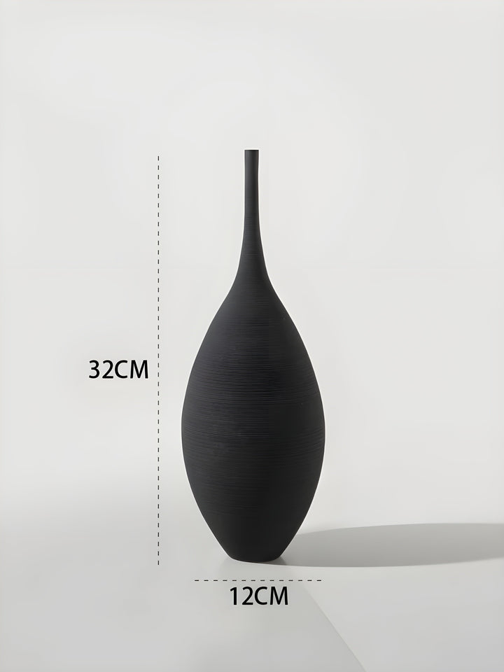 Lisslune | Minimalistic Handcrafted Ceramic Zen Vase