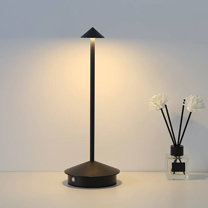 Lisslune | Wireless rechargeable LED table lamp