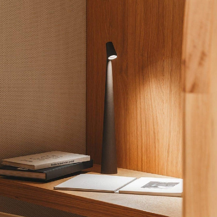 Lisslune | Sculpting table lamp