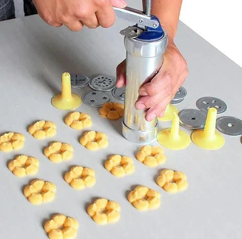 Lisslune | Cookie press made of stainless steel with attachments for creative cookies and pastries