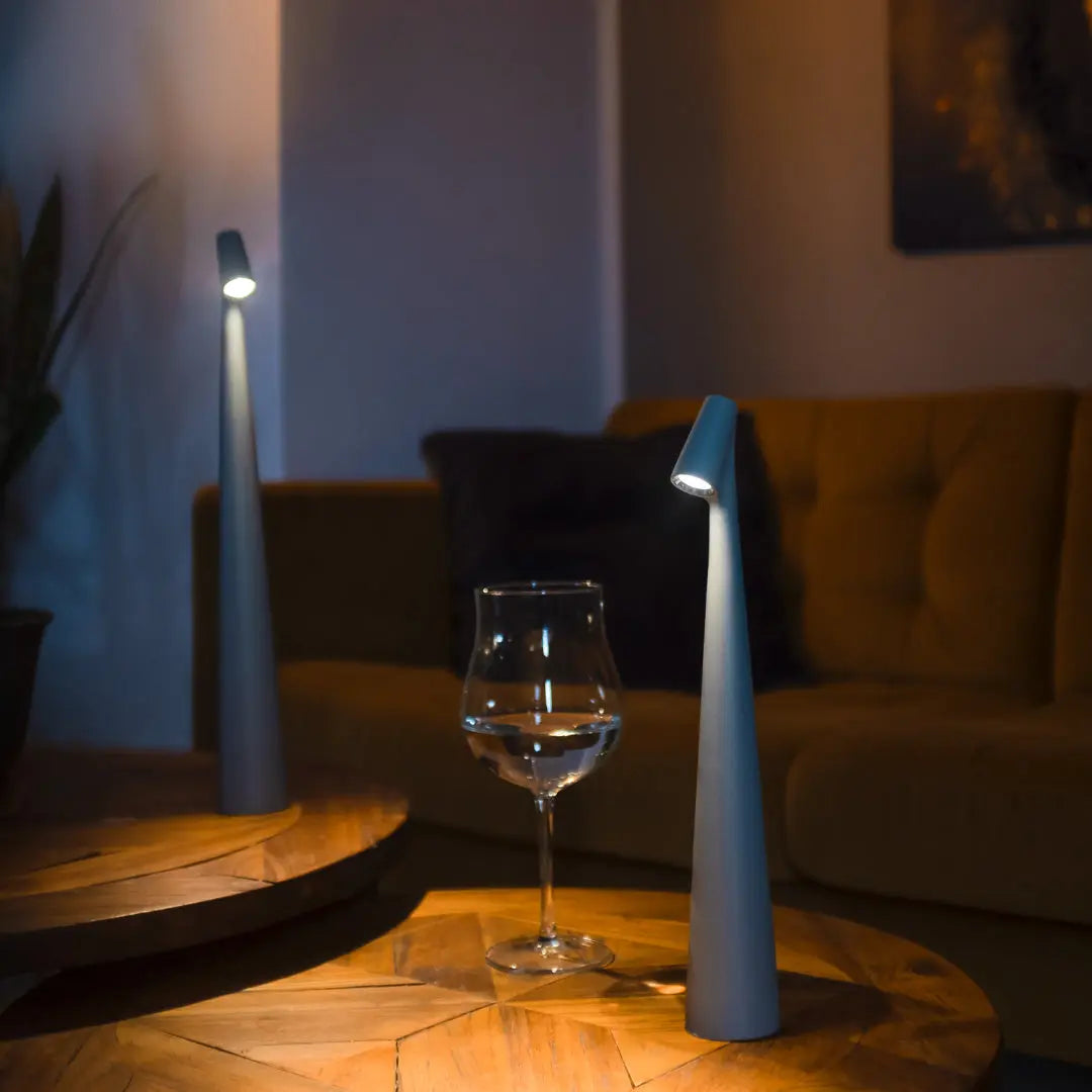 Lisslune | Wireless LED lamp in minimalist design | Table lamp