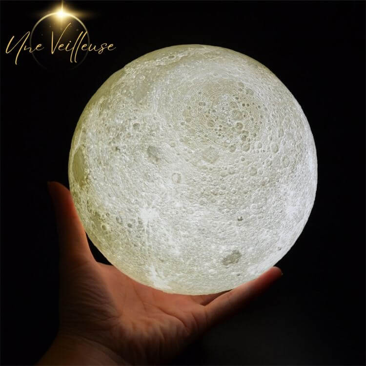 Lisslune | Design Nightstand Lamp - LunarLight™ Moon Lamp