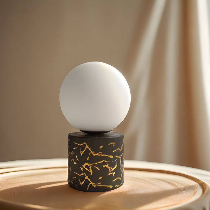 Lisslune | GuldAccenter - Elegant Globe Table Lamp