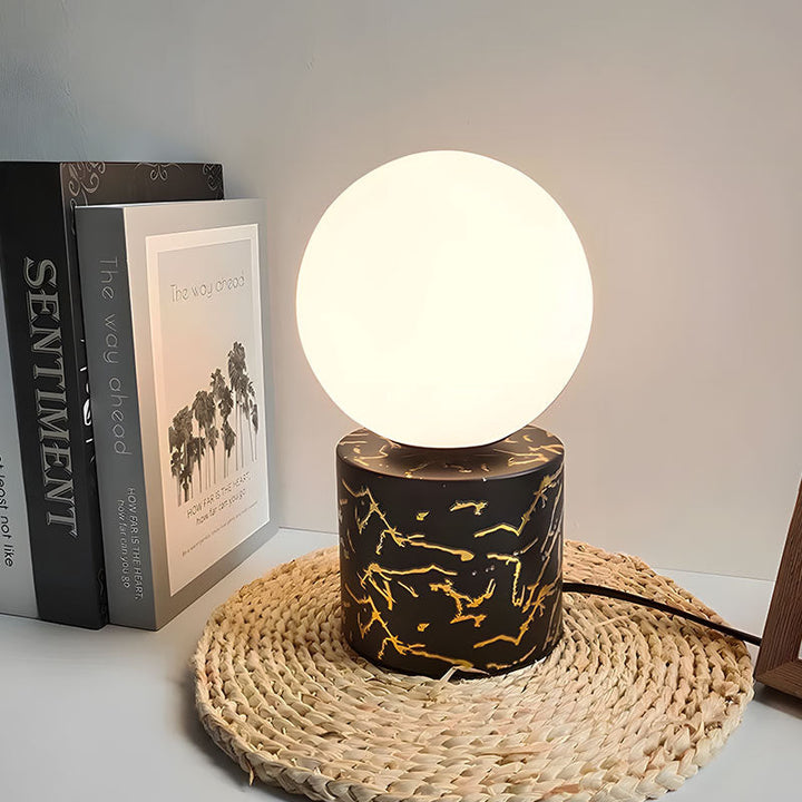 Lisslune | GuldAccenter - Elegant Globe Table Lamp