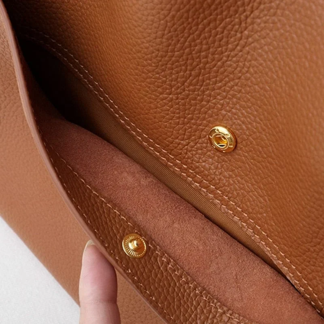 Lisslune | Large Leather Handbag with Royal Capacity - DailyLux