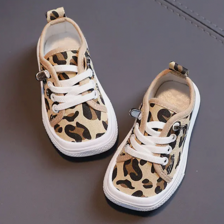 Lisslune | Ergonomic Barefoot Sneakers for Kids - FlexiSteps