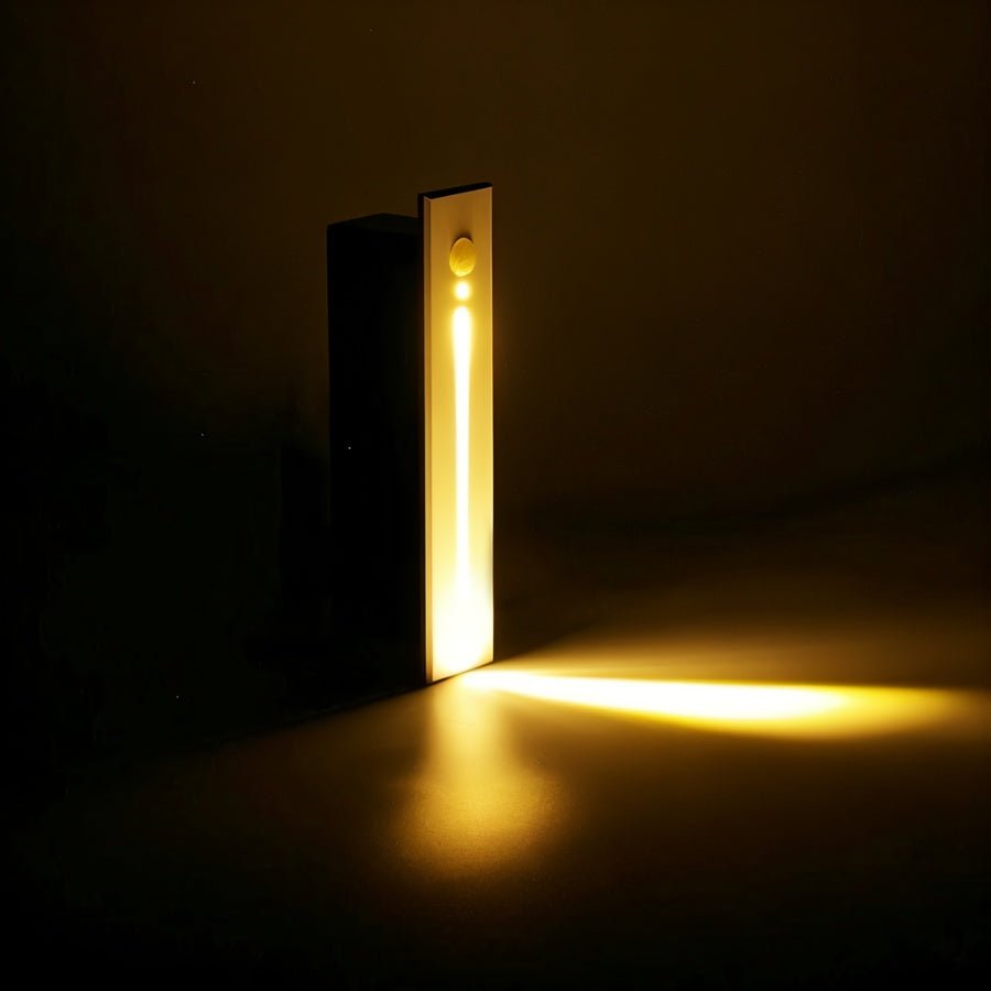Lisslune | Luca – Stylish stair lighting with sensor technology
