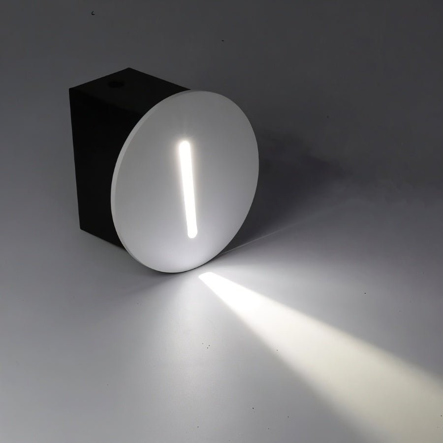 Lisslune | Luca – Stylish stair lighting with sensor technology