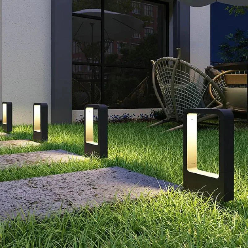 Lisslune | Elegant Aluminum Floor Lamp for a Luxurious Shine Outdoors