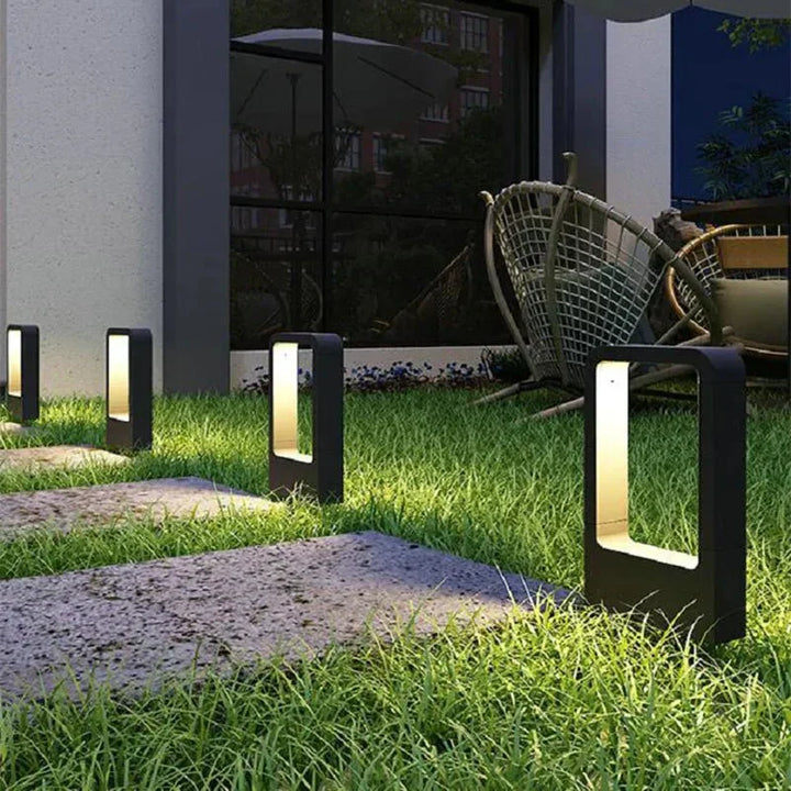 Lisslune | Elegant Aluminum Floor Lamp for a Luxurious Shine Outdoors