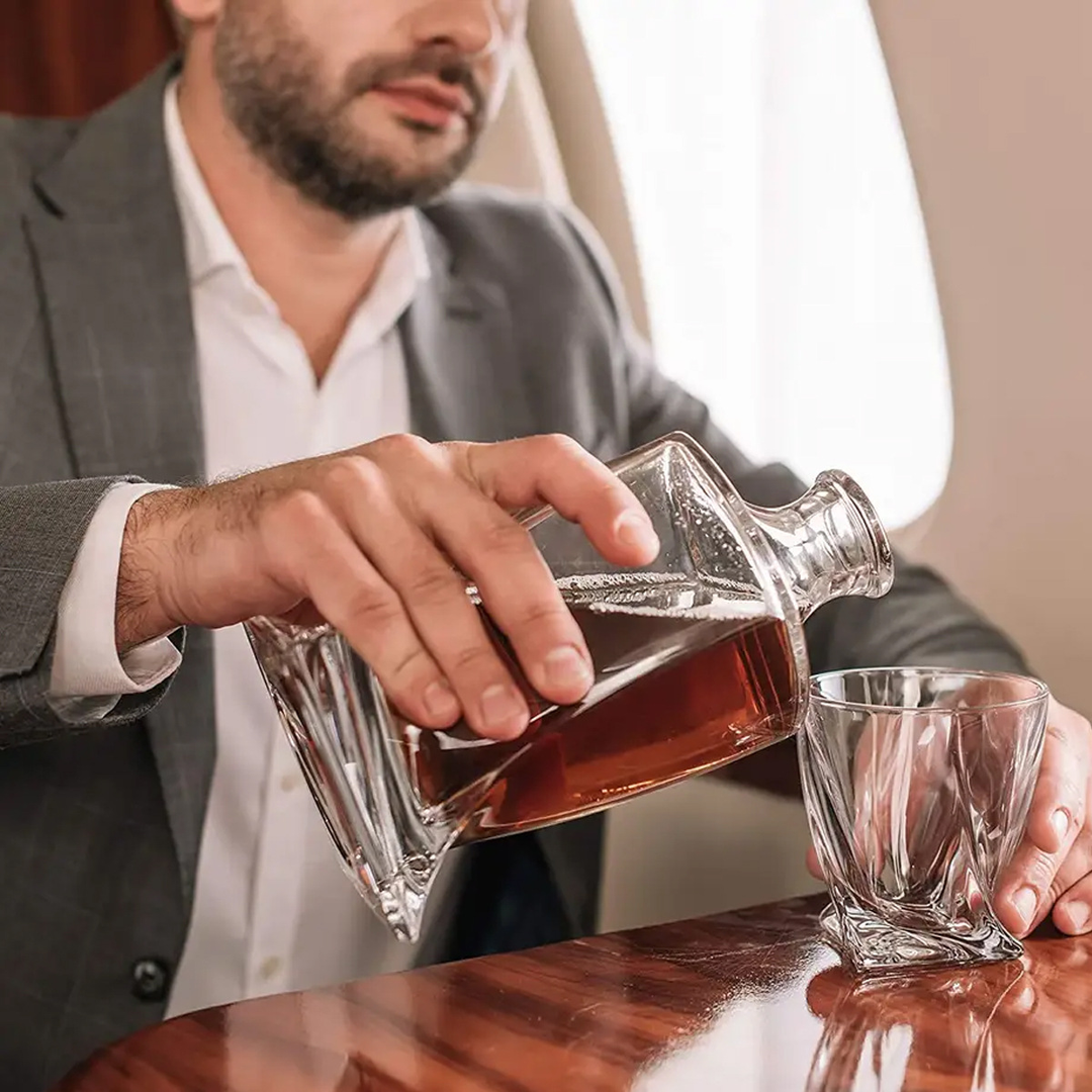 Lisslune | Luxury Crystal Whiskey Carafe and Glass Set - WhiskeyWave
