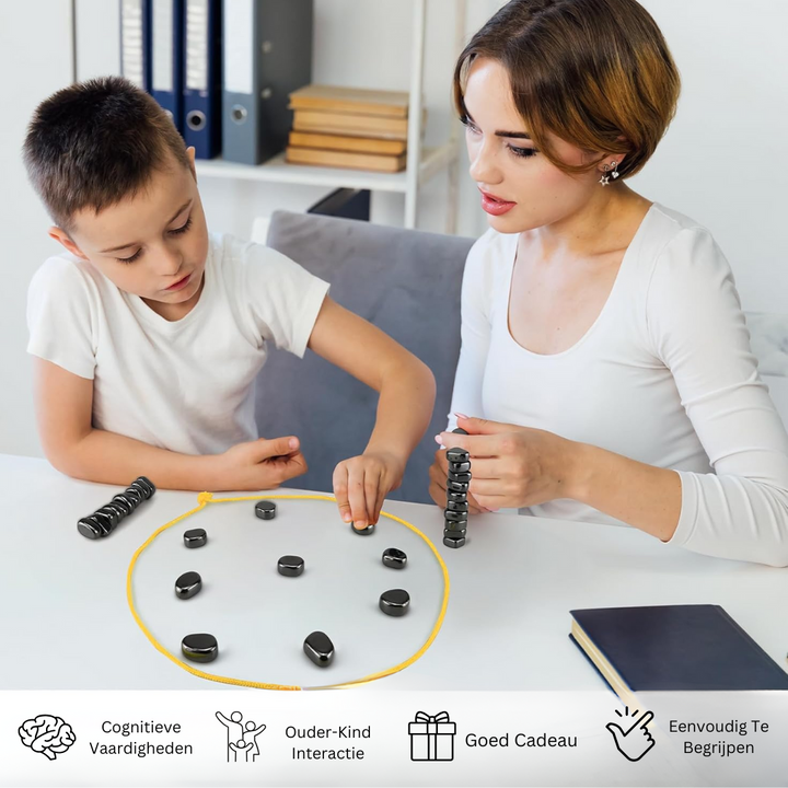 Lisslune | Magnetic Travel Chess Set for Smart Entertainment - CheckMate
