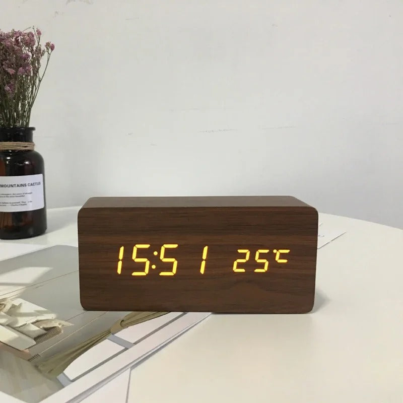 Lisslune | Minimalistic LED Watch | Wood