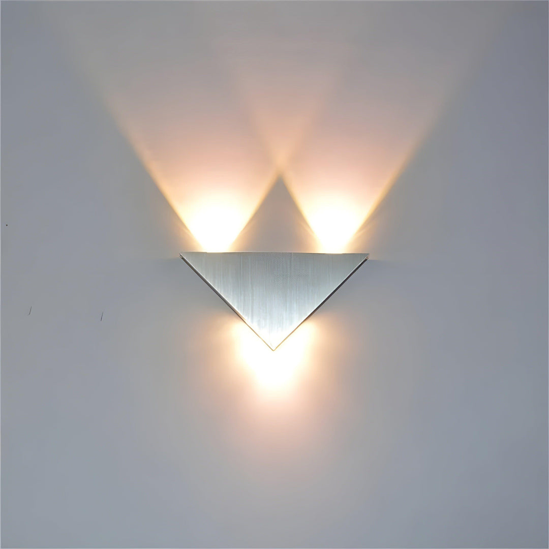 Lisslune | LuxeGolw LED modern wall light – elegant ambient lighting