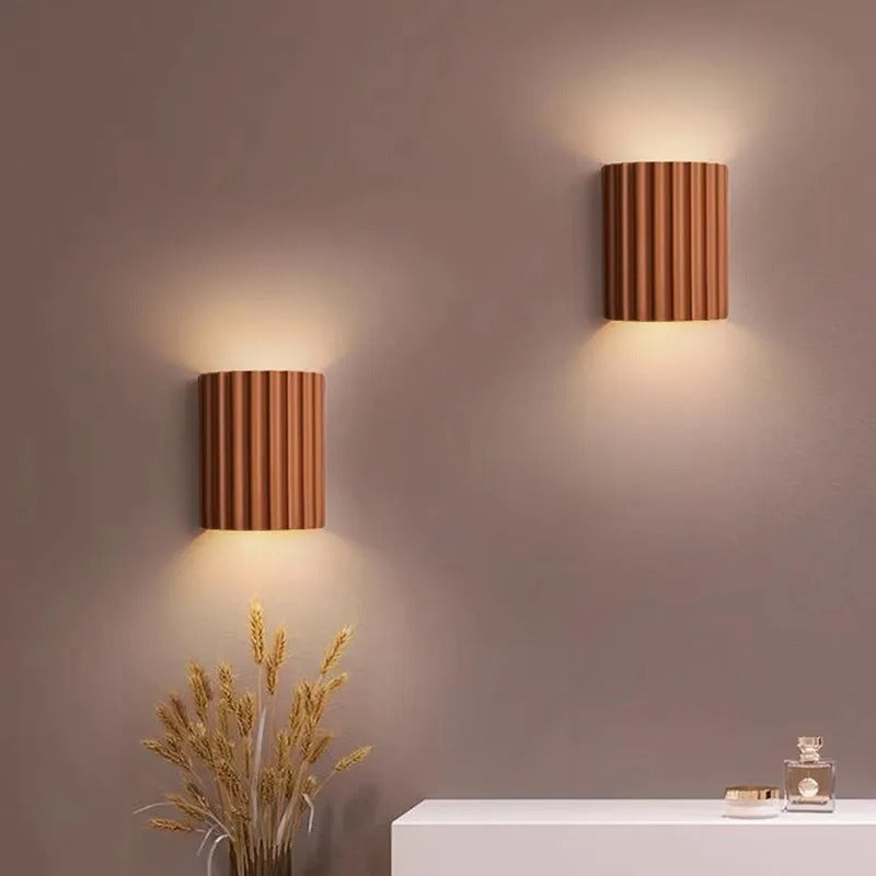 Lisslune | Minimalist Groove Wall Lamp | Resin, Up and Down