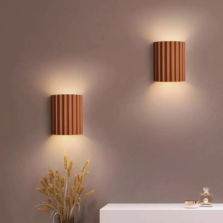 Lisslune | Minimalist Groove Wall Lamp | Resin, Up and Down