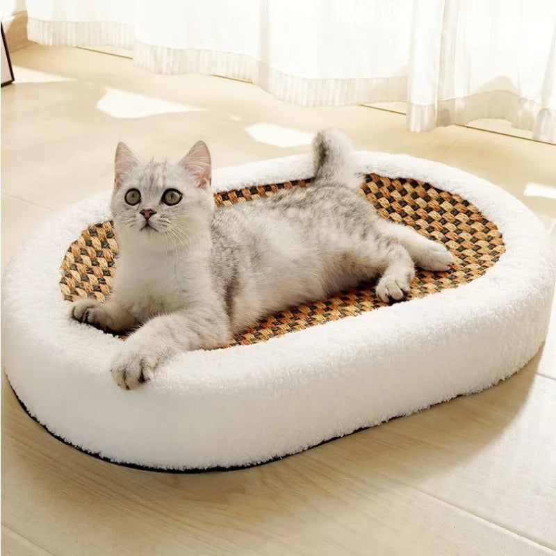 Lisslune | Premium Cat Bed with Integrated Scratching Board
