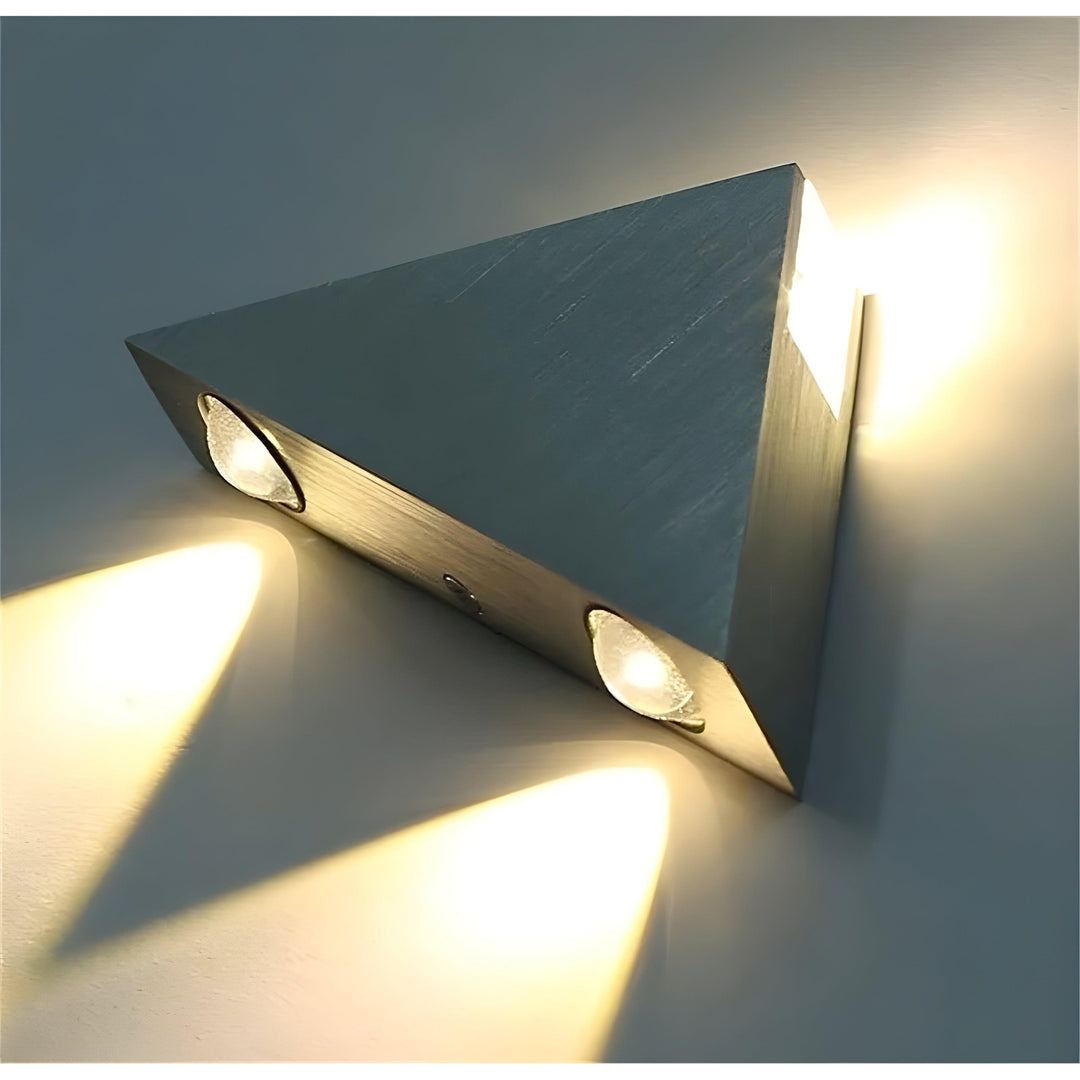Lisslune | LuxeGolw LED modern wall light – elegant ambient lighting