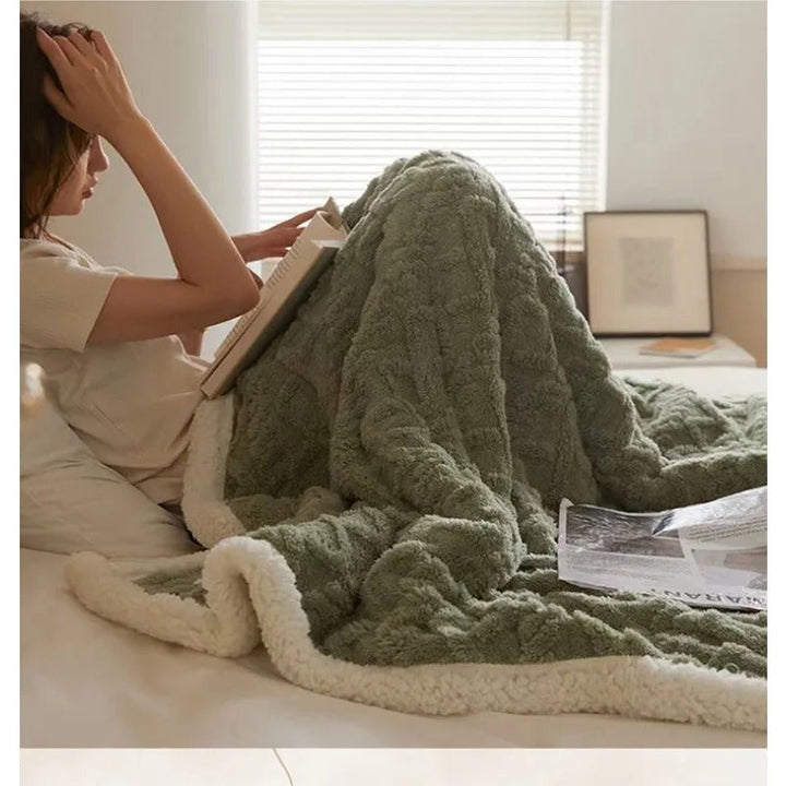 Lisslune | Luxury Winter Blanket of Lambswool and Fleece – WarmWool