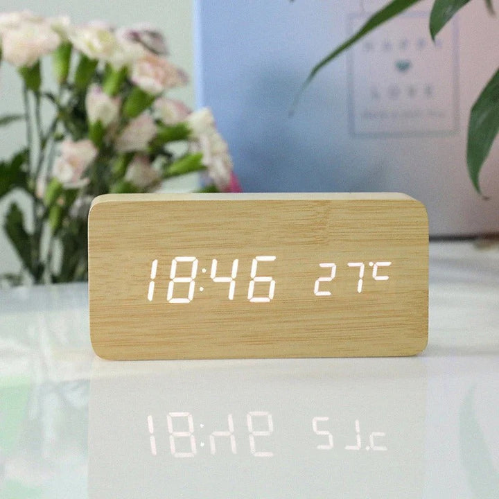 Lisslune | Minimalistic LED Watch | Wood