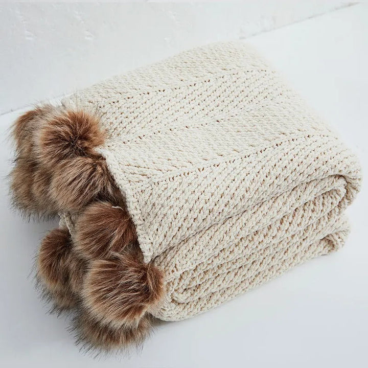 Lisslune | KnitPom - Adorable Pompon Chenille Blanket