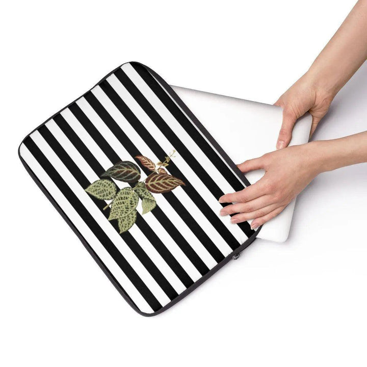Lisslune | Elevate your laptop style with EliteGuard cases