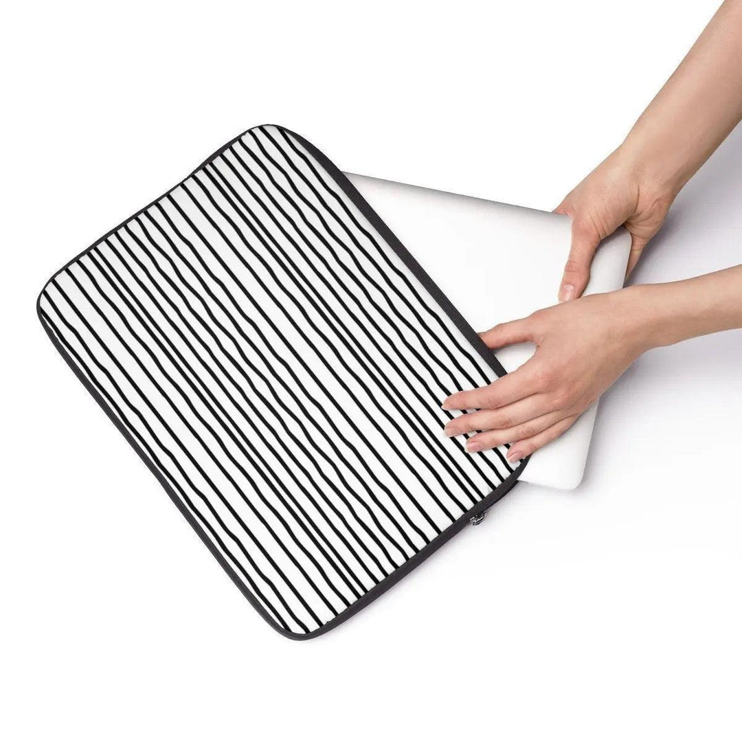 Lisslune | Chic Tech Shield: Maison d'Elite Laptop Sleeves